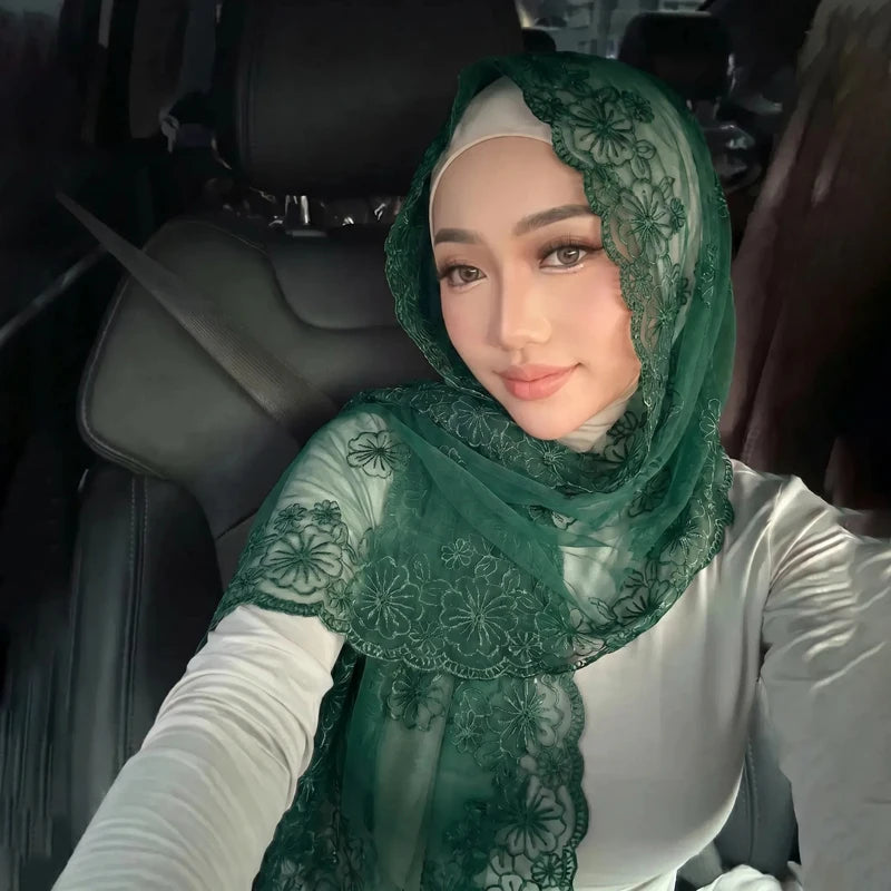 Scarlet Lace Hijab